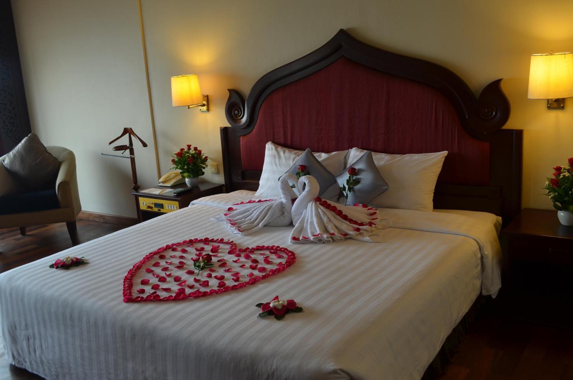 Hotel Cambodiana Phnom Penh Ngoại thất bức ảnh