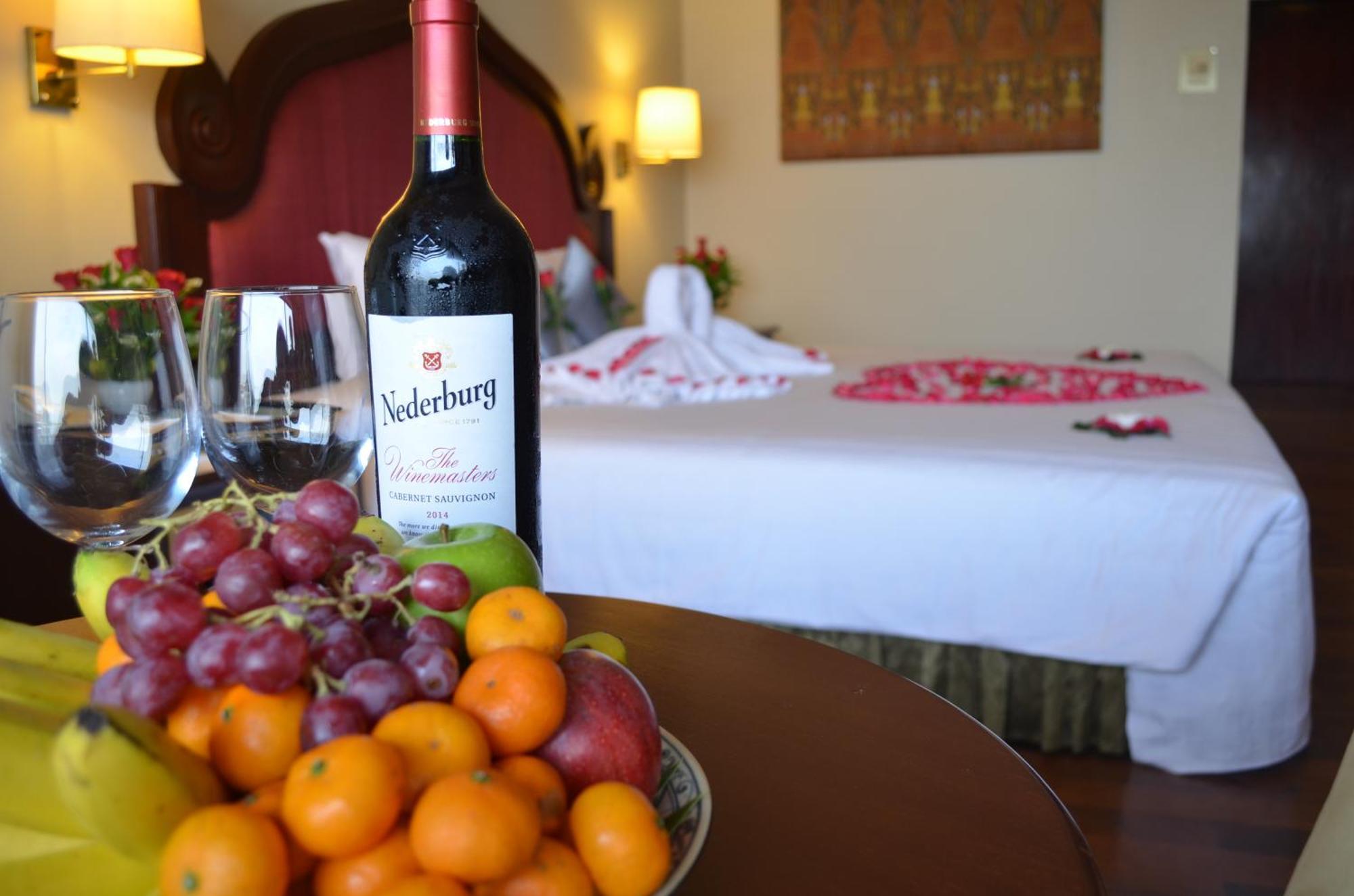 Hotel Cambodiana Phnom Penh Ngoại thất bức ảnh